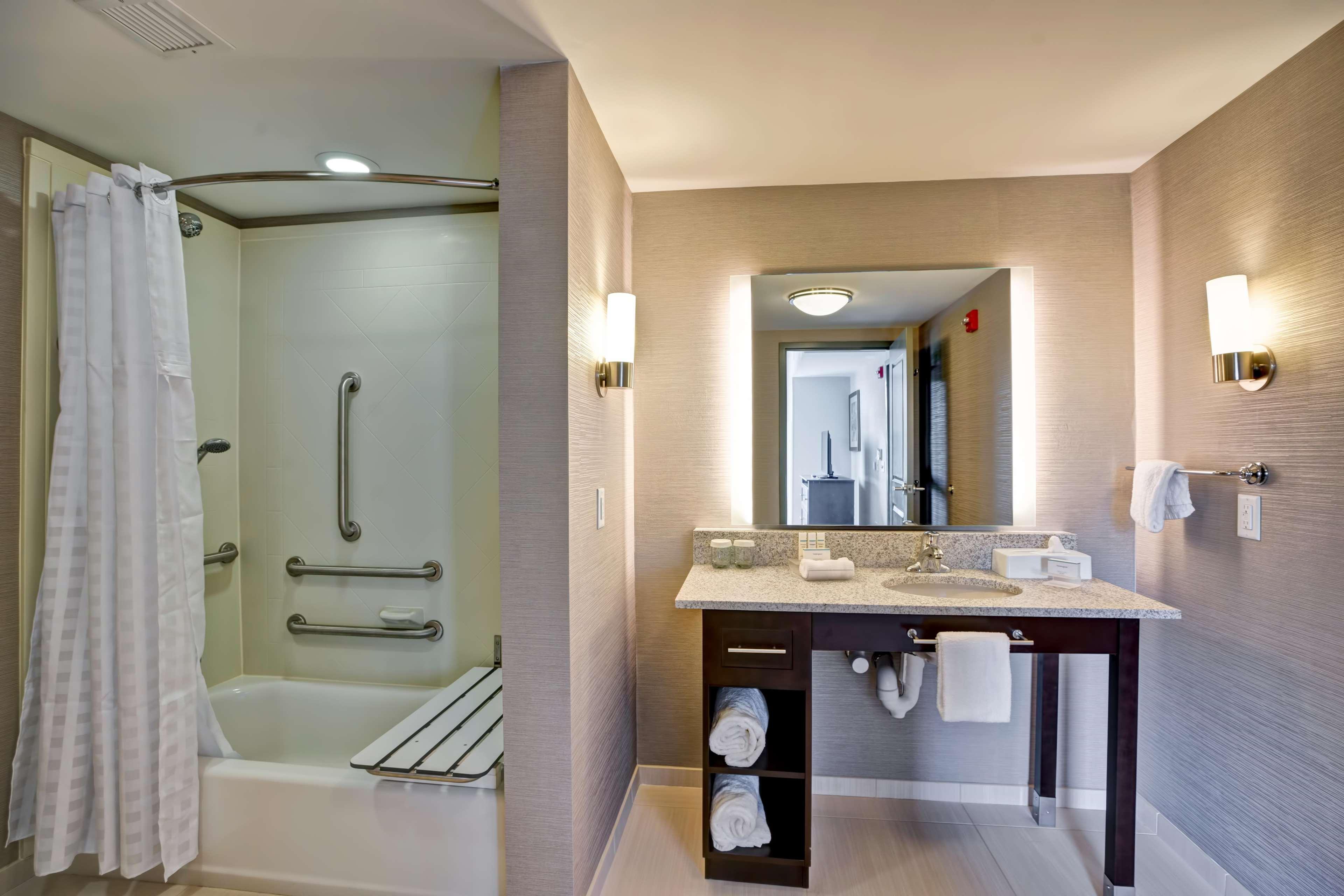 Homewood Suites By Hilton Christiansburg Bagian luar foto