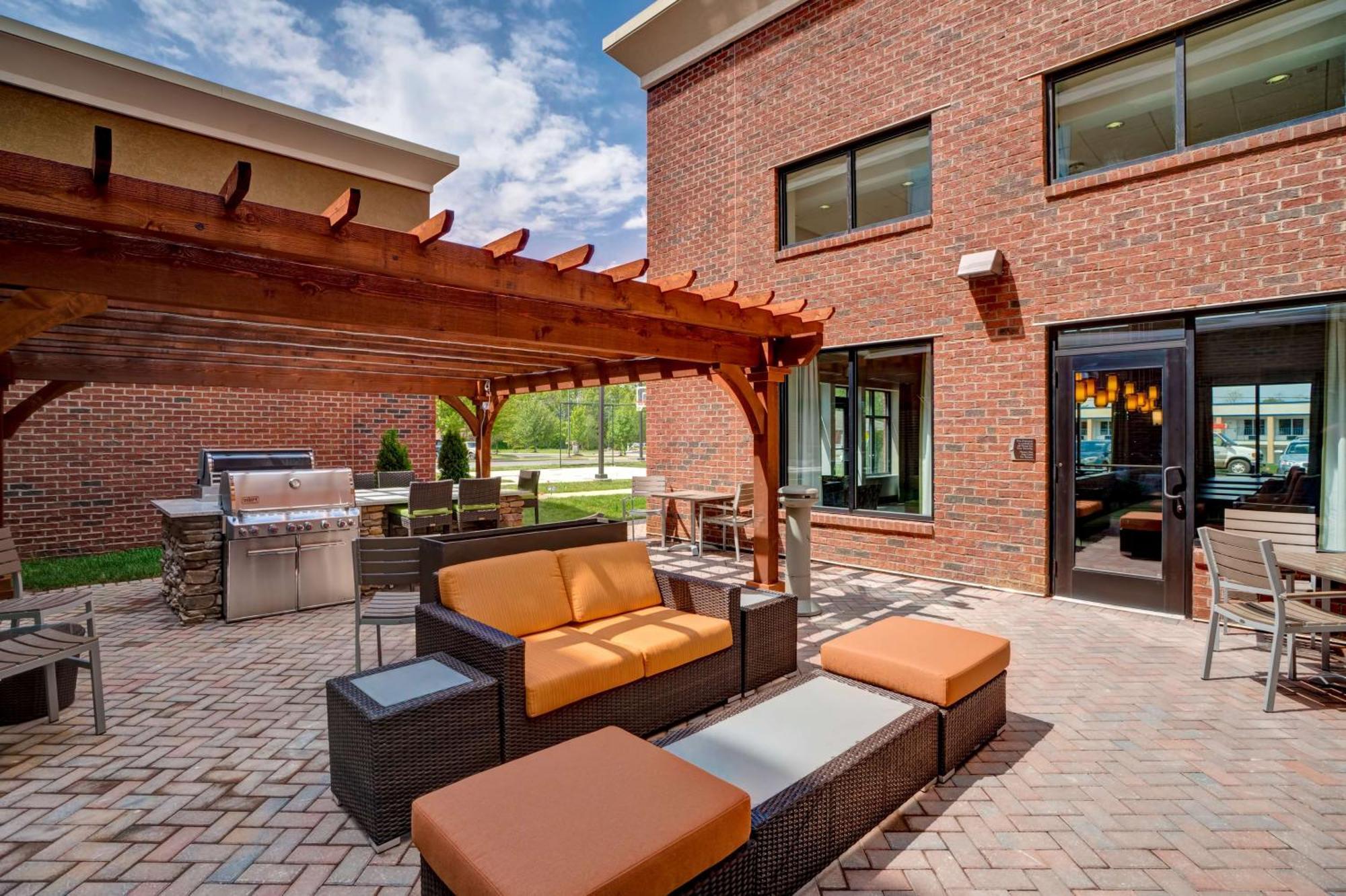 Homewood Suites By Hilton Christiansburg Bagian luar foto